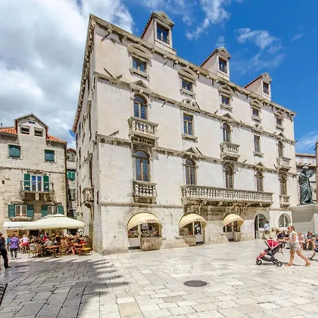 Brnistra Apartment *